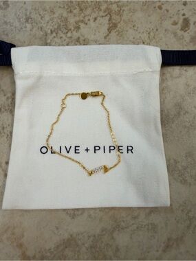 Olive & Piper Emmy Bracelet Gold CZ Bar - Like New